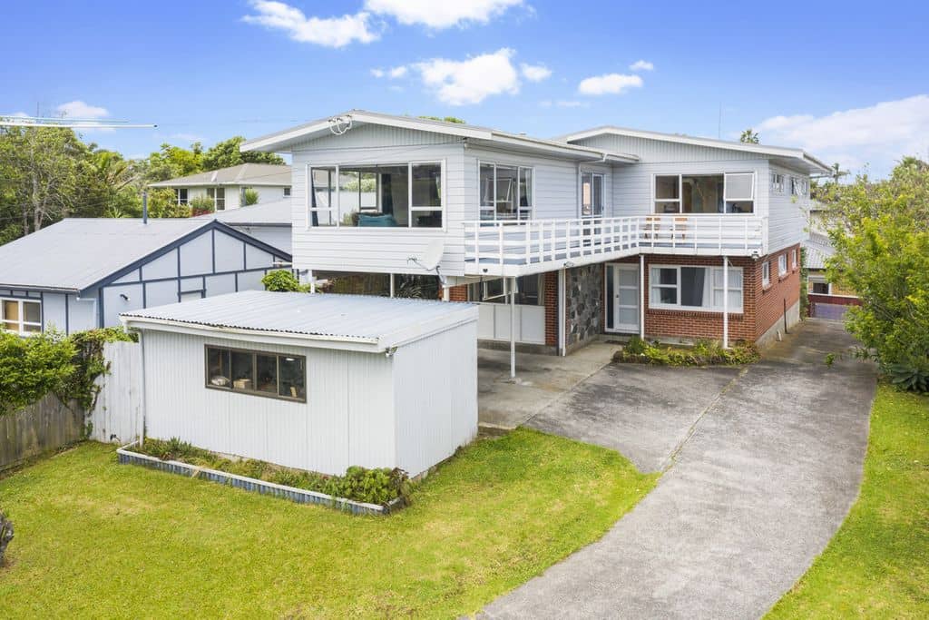 939 Beach Road, Torbay
