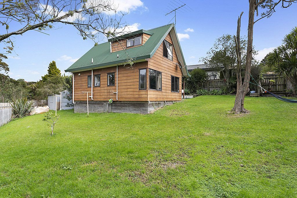 27 Shadon Place, Stanmore Bay