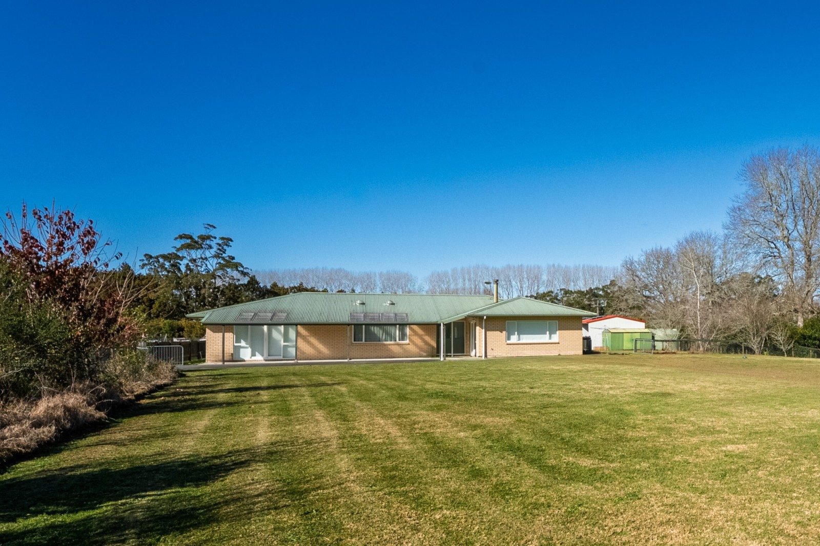 1284 Dairy Flat Highway, Dairy Flat